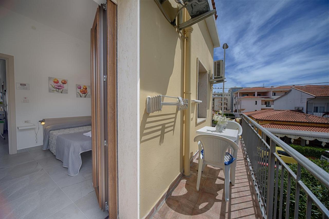 Casa Lucia Otel Olbia Dış mekan fotoğraf